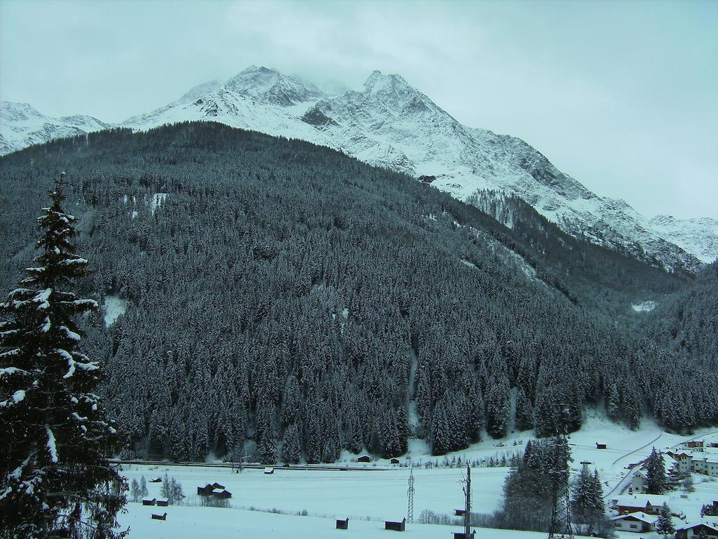 Apartamento Haus Triumph Pettneu am Arlberg Exterior foto